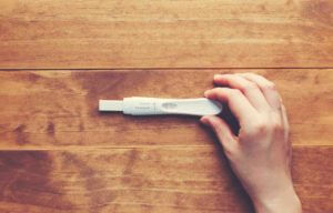 Schwangerschaftstest: Ab wann ist er positiv?