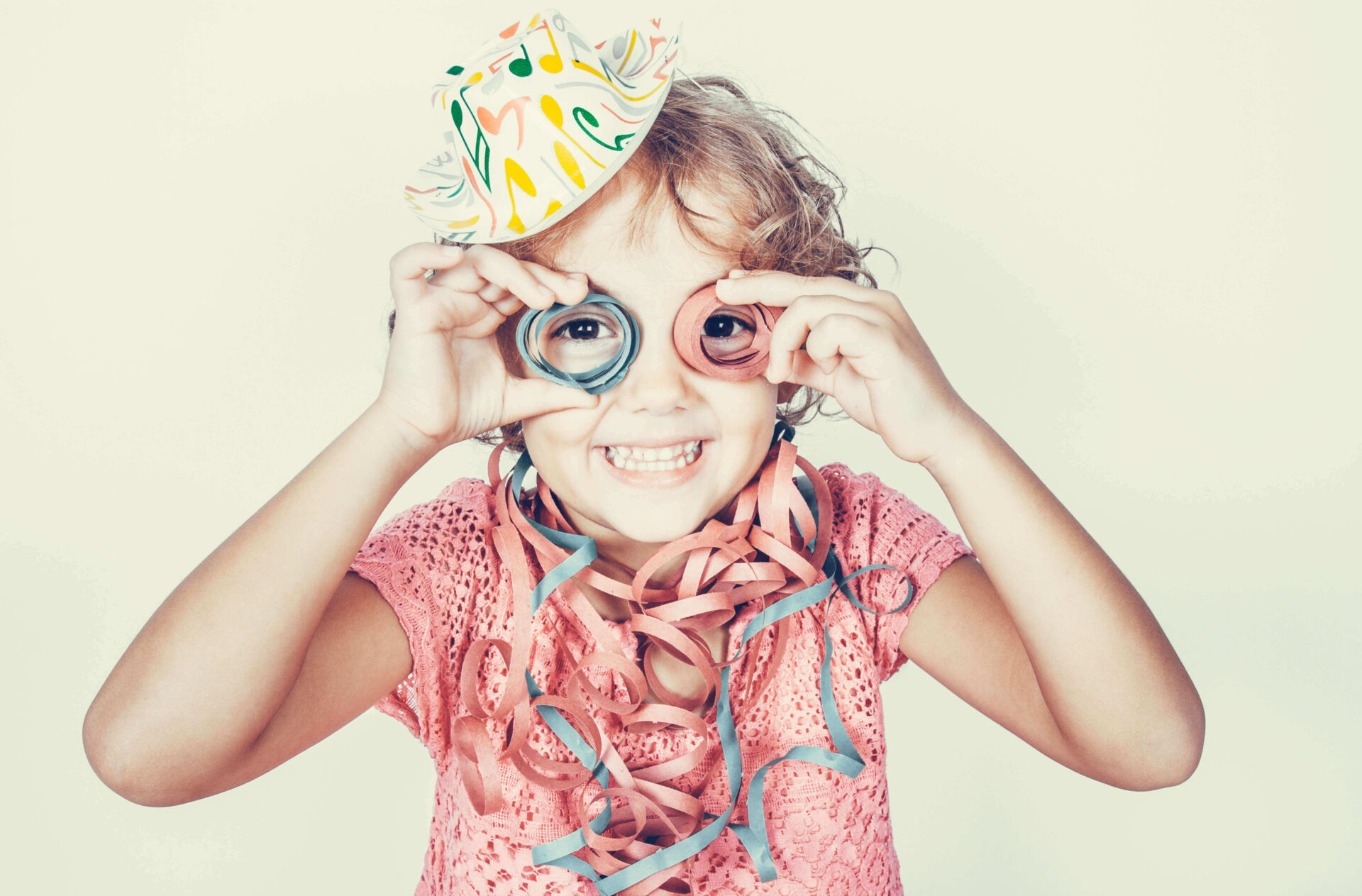 Alles rund um den Kindergeburtstag: Einladungskarten, Spiele und Geschenkideen