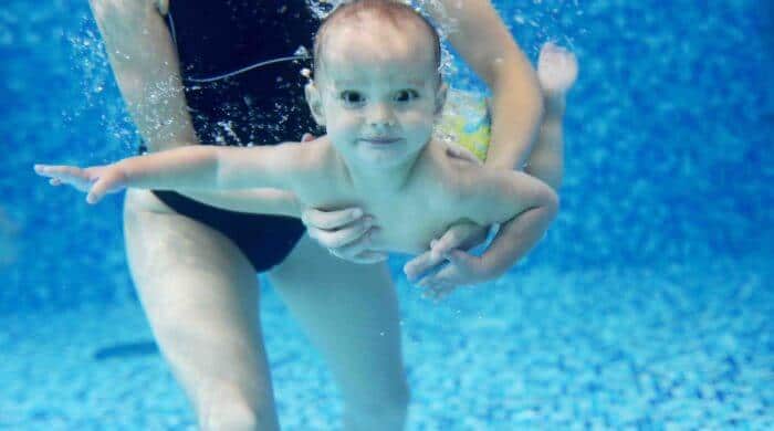 Babyschwimmen - Wasserspaß schon für die Kleinsten!