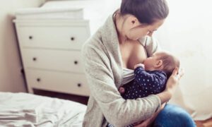 Milchstau: Symptome, Ursachen und Behandlungsmöglichkeiten