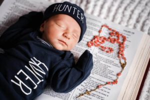 Biblische Namen: Welcher Vorname aus der Bibel passt zu deinem Baby?