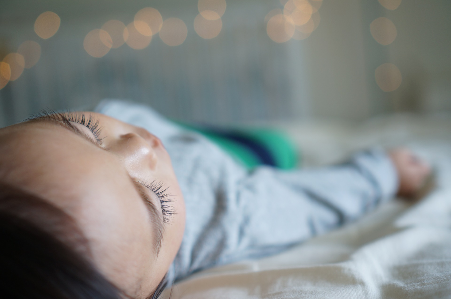 Die perfekte Schlaf-Atmosphäre für Kleinkinder schaffen