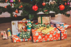 Weihnachtsgeschenke für Schwangere & Mütter – der ultimative Geschenke-Guide
